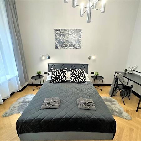 Luxury 100M2 Loft Design-Apartment At Wawel + Netflix Krakow Luaran gambar