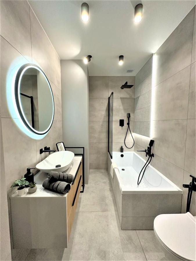 Luxury 100M2 Loft Design-Apartment At Wawel + Netflix Krakow Luaran gambar